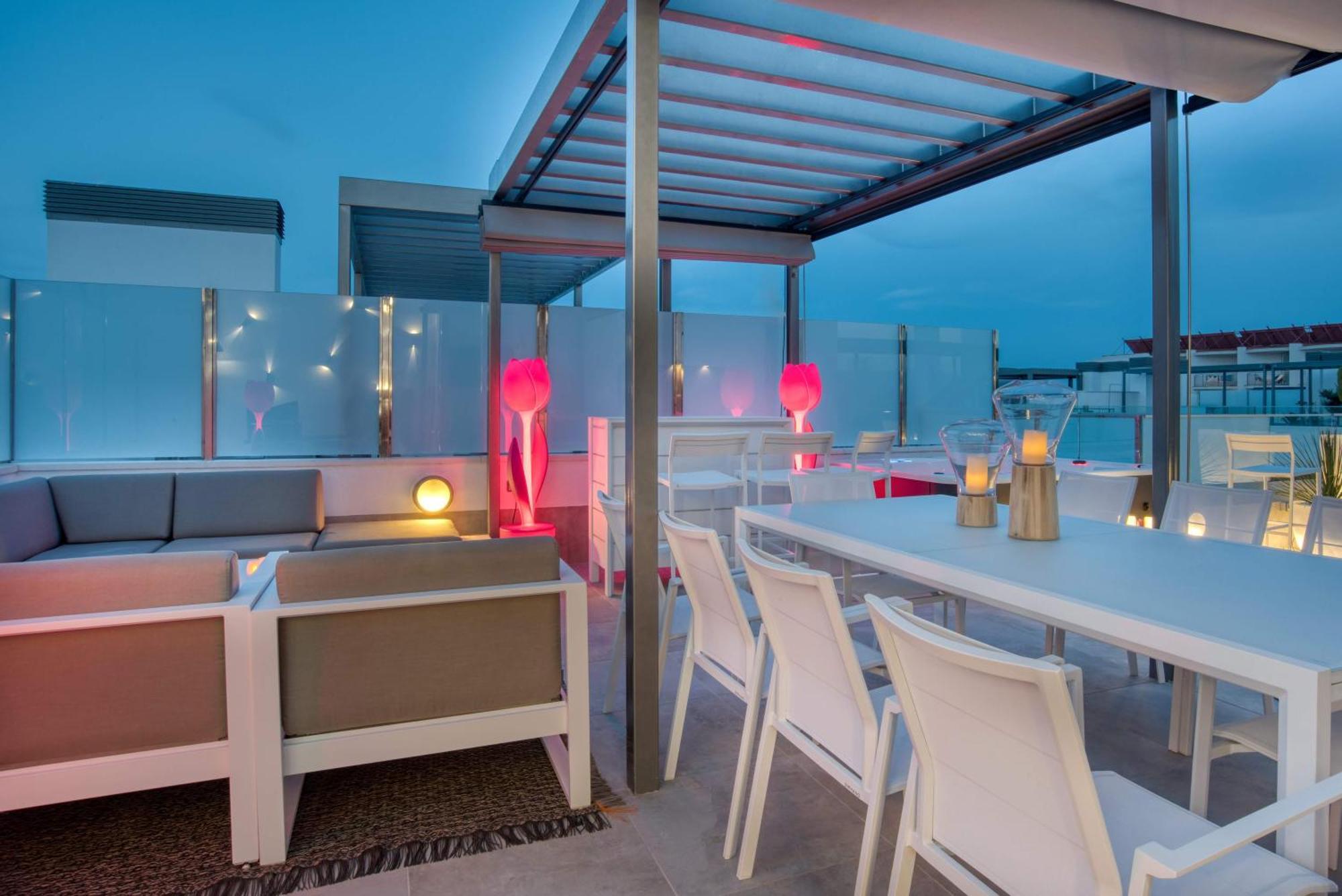 شقة Penthouse On The First Line بلاتجا ذارو المظهر الخارجي الصورة